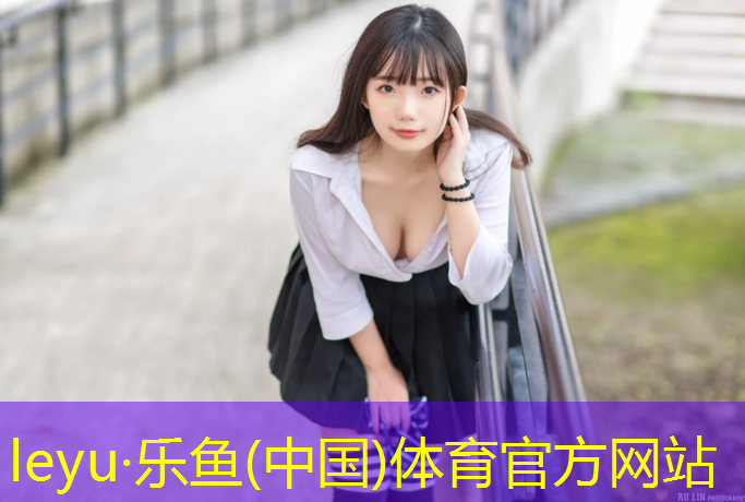 双杠臂屈伸和卧推哪个更难